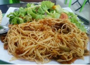 Atkilt (salad with pasta)